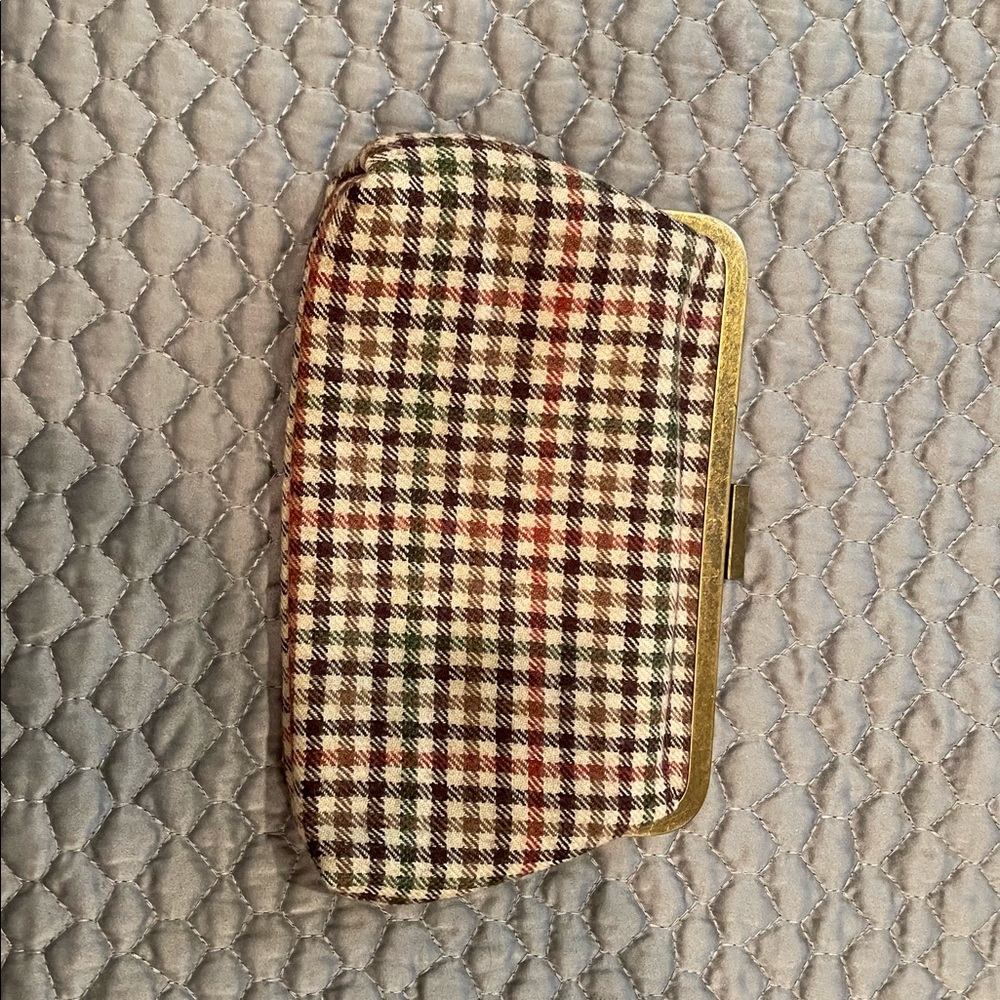 JCREW clutch